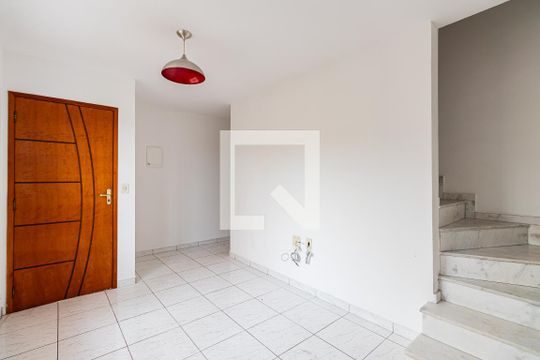 Casa de Condomínio para alugar com 2 quartos, 75m² em Vila Matilde, São Paulo