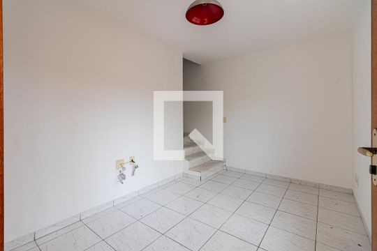 Sala de casa de condomínio para alugar com 2 quartos, 75m² em Vila Matilde, São Paulo