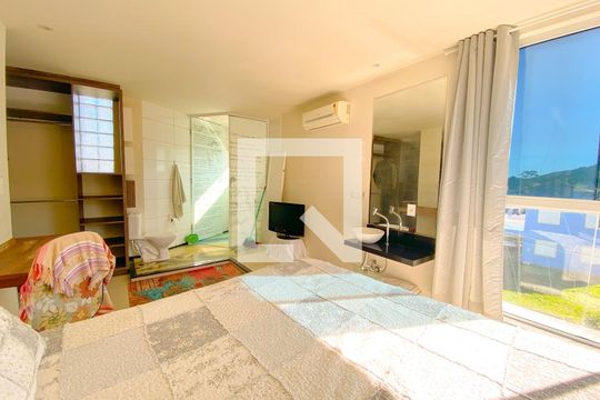 Apartamento para alugar com 1 quarto, 38m² em Cachoeira do Bom Jesus Leste, Florianópolis