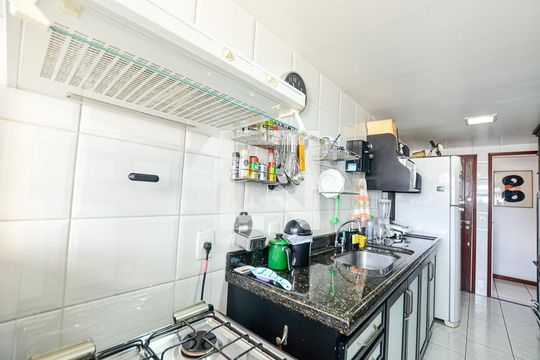 Cozinha de apartamento à venda com 2 quartos, 95m² em Itaipu, Niterói