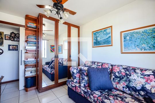 Quarto 1 de apartamento à venda com 2 quartos, 95m² em Itaipu, Niterói