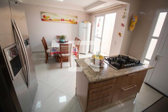 Cozinha  de casa de condomínio à venda com 4 quartos, 190m² em Parque Imperial, São Paulo