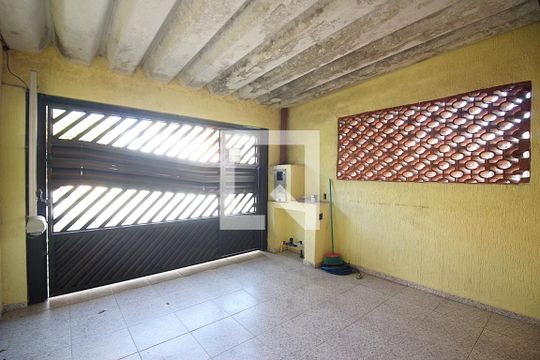 Garagem de casa para alugar com 2 quartos, 110m² em Planalto, São Bernardo do Campo
