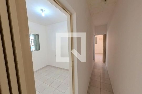 Entradas Quarto 3 e 4 de casa à venda com 4 quartos, 152m² em Vila Zat, São Paulo