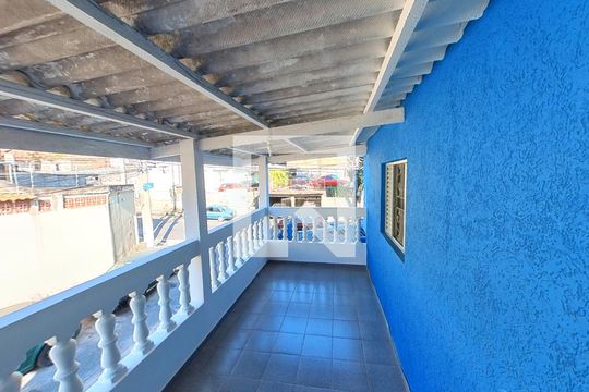 Varanda de casa à venda com 4 quartos, 152m² em Vila Zat, São Paulo