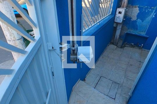 Portão Automático de casa à venda com 4 quartos, 152m² em Vila Zat, São Paulo