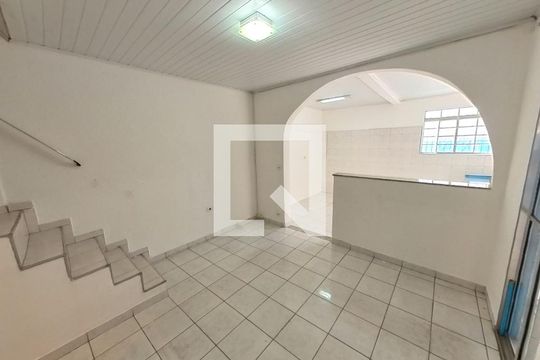 Sala - Foto 4 de casa à venda com 4 quartos, 152m² em Vila Zat, São Paulo