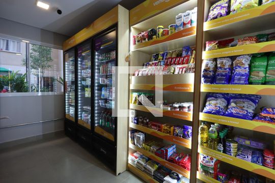 Mini mercado de apartamento para alugar com 2 quartos, 32m² em Cambuci, São Paulo