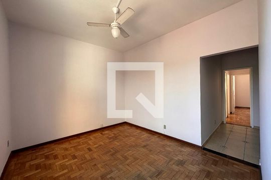 Sala de apartamento à venda com 3 quartos, 90m² em Santo Antônio, Belo Horizonte