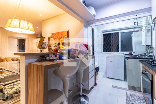 Cozinha de apartamento para alugar com 3 quartos, 97m² em Vila Gumercindo, São Paulo