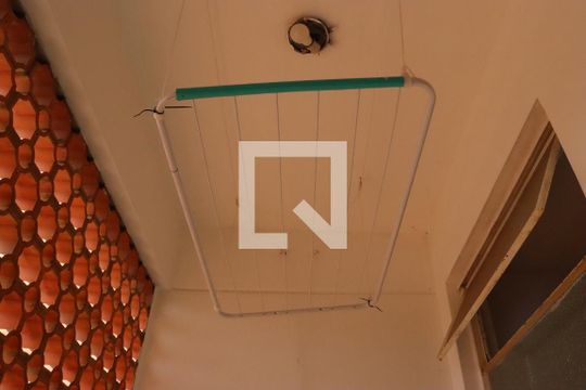 Detalhe da area de serviço de apartamento para alugar com 2 quartos, 80m² em Cambuí, Campinas