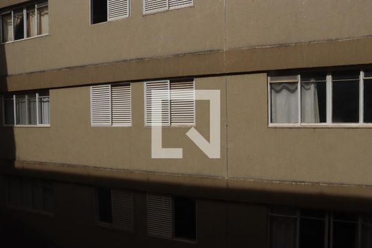 Vista da Sala de apartamento para alugar com 2 quartos, 80m² em Cambuí, Campinas