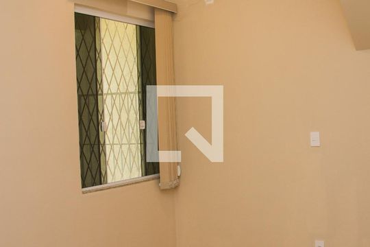 Sala de casa à venda com 3 quartos, 300m² em Piedade, Rio de Janeiro