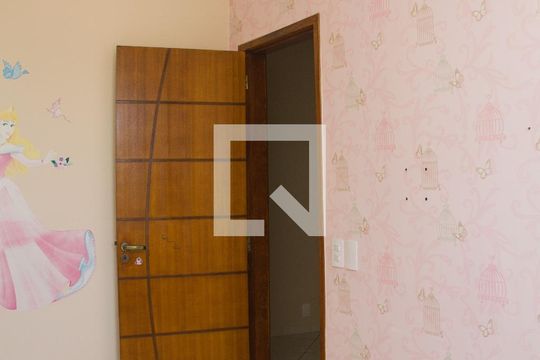 Quarto 02 de casa à venda com 3 quartos, 300m² em Piedade, Rio de Janeiro