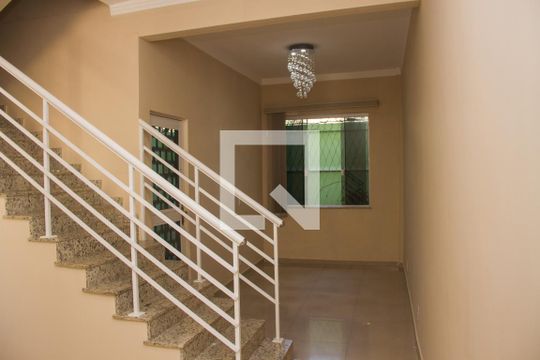 Sala de casa à venda com 3 quartos, 300m² em Piedade, Rio de Janeiro
