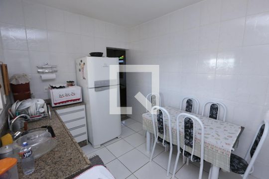 Cozinha de casa à venda com 3 quartos, 860m² em Novo Eldorado, Contagem