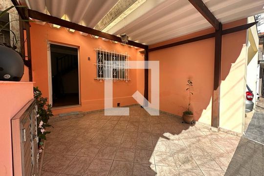 Garagem de casa para alugar com 2 quartos, 150m² em Mooca, São Paulo
