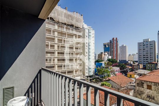 Varanda de kitnet/studio para alugar com 1 quarto, 21m² em Jardim Paulistano, São Paulo