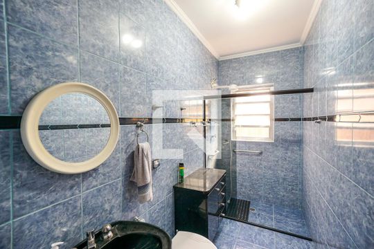 Banheiro social de casa de condomínio à venda com 1 quarto, 268m² em Cidade Mãe do Céu, São Paulo