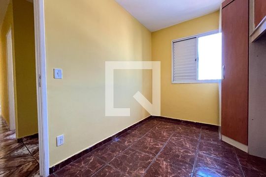 Quarto 1 de apartamento à venda com 2 quartos, 47m² em Jardim Miriam, São Paulo