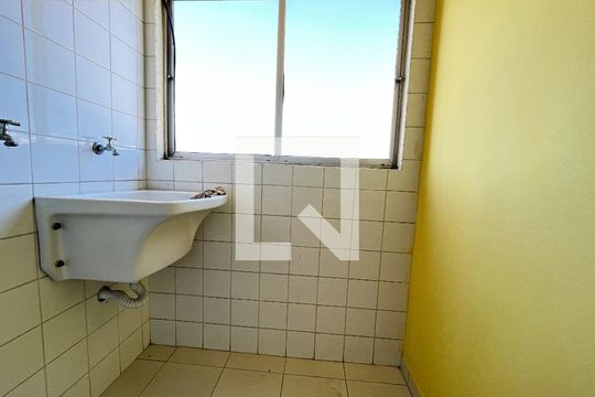 Área de Serviço de apartamento à venda com 2 quartos, 47m² em Jardim Miriam, São Paulo