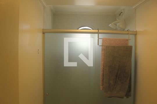 Banheiro de apartamento à venda com 2 quartos, 70m² em Jardim Cidália, São Paulo
