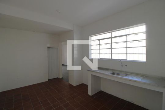 Cozinha de casa para alugar com 4 quartos, 173m² em Cidade Dutra, São Paulo