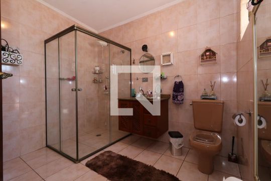 Banheiro da Suite de casa à venda com 4 quartos, 100m² em Jardim Progresso, Santo André