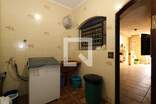 Área de Serviço de casa à venda com 4 quartos, 100m² em Jardim Progresso, Santo André
