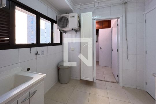 Área de Serviço de apartamento à venda com 3 quartos, 161m² em Vila Nova Conceição, São Paulo
