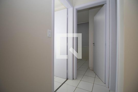 Corredor de apartamento para alugar com 2 quartos, 45m² em Samambaia Norte (samambaia), Brasília