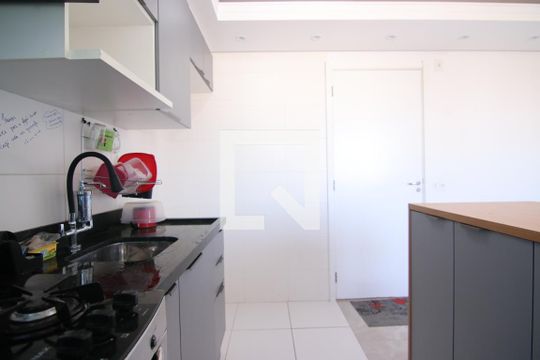 Cozinha de apartamento à venda com 2 quartos, 41m² em Vila Penteado, São Paulo