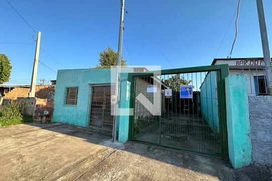 Fachada de casa à venda com 3 quartos, 88m² em Vicentina, São Leopoldo
