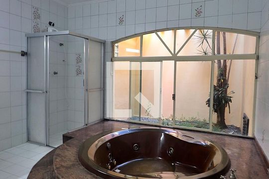 Casa 2 - Banheiro da Suíte de casa à venda com 3 quartos, 190m² em Jardim, Santo André