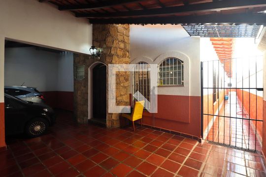 Garagem de casa à venda com 3 quartos, 190m² em Jardim, Santo André