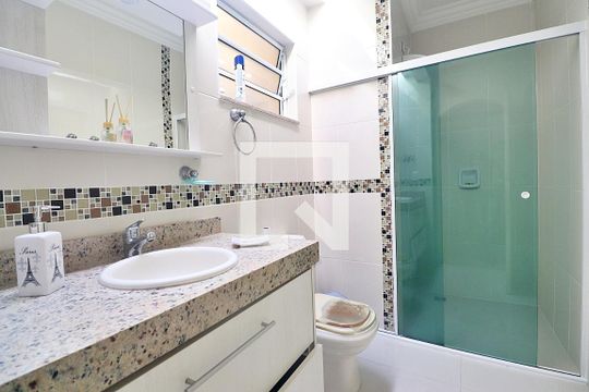 Banheiro da Suíte 1 de casa à venda com 3 quartos, 190m² em Jardim, Santo André