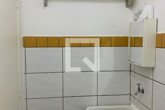 Lavanderia de apartamento para alugar com 1 quarto, 35m² em Jardim Santa Mena, Guarulhos