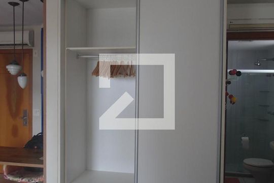 Quarto - Armários de apartamento para alugar com 1 quarto, 50m² em Caminho das Árvores, Salvador