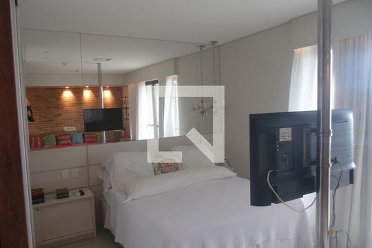 Quarto de apartamento para alugar com 1 quarto, 50m² em Caminho das Árvores, Salvador
