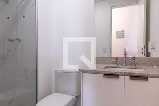 Banheiro Social de apartamento para alugar com 2 quartos, 65m² em Indianópolis, São Paulo