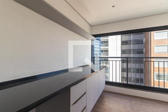 Área de serviço de apartamento para alugar com 2 quartos, 65m² em Indianópolis, São Paulo