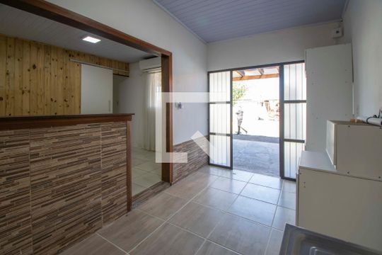 Cozinha de casa à venda com 2 quartos, 48m² em Guajuviras, Canoas