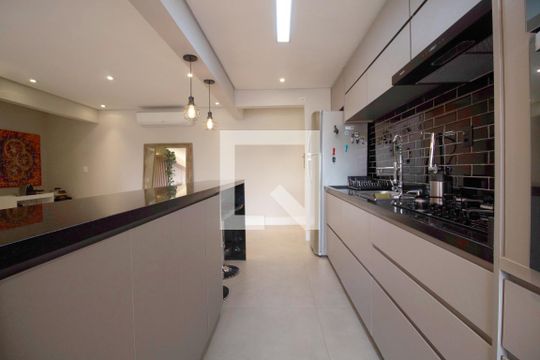 Cozinha de apartamento à venda com 3 quartos, 101m² em Sumaré, São Paulo