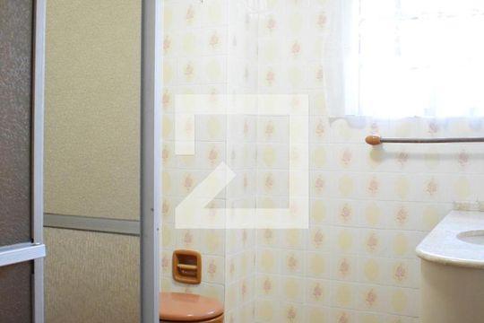 Banheiro de apartamento para alugar com 3 quartos, 116m² em Água Verde, Curitiba