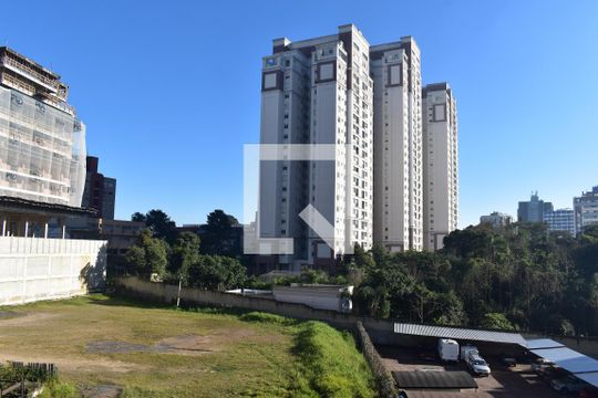 Suíte de apartamento para alugar com 3 quartos, 116m² em Água Verde, Curitiba