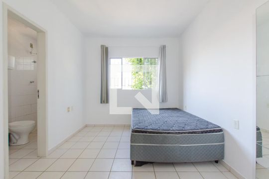 Quarto de kitnet/studio para alugar com 1 quarto, 29m² em Trindade, Florianópolis