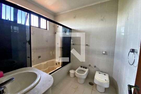Casa à venda com 4 quartos, 422m² em Jardim Santa Marcelina, Campinas
