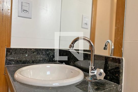 Banheiro de casa de condomínio à venda com 1 quarto, 33m² em Vila Prudente, São Paulo