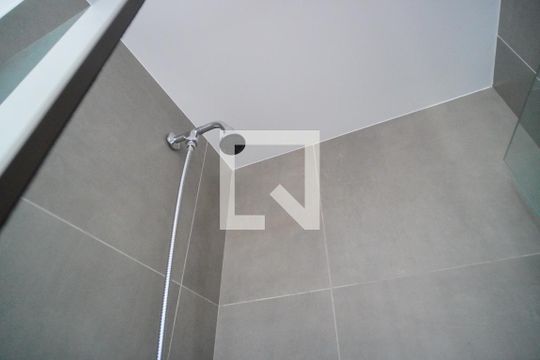 Banheiro Corredor de apartamento à venda com 2 quartos, 60m² em Jardim Lindóia, Porto Alegre