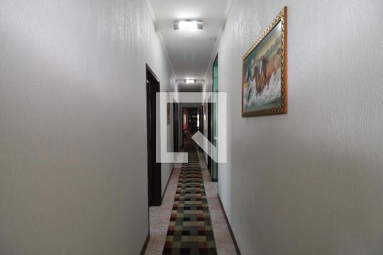 Corredor de casa para alugar com 3 quartos, 520m² em Jardim Matarazzo, São Paulo